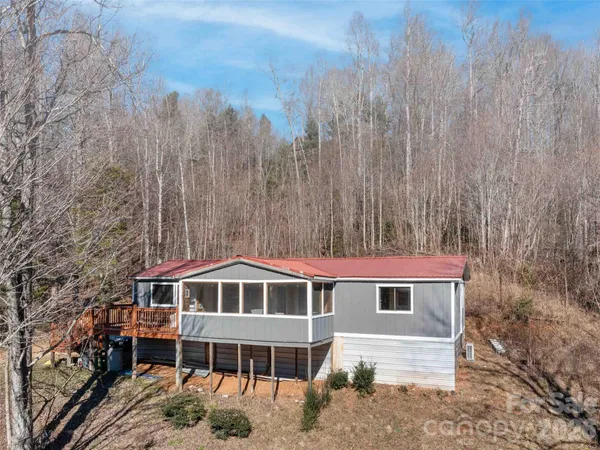$250,000 | 124 Cozy Cove Lane, Saluda, NC 28773