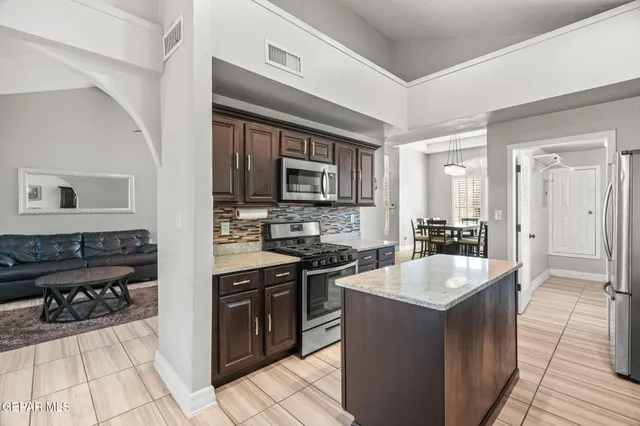 $350,000 | 502 Estancia Clara Lane, Socorro, TX 79927