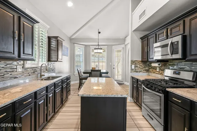 $350,000 | 502 Estancia Clara Lane, Socorro, TX 79927