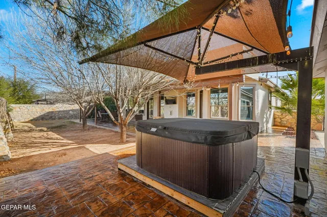 $350,000 | 502 Estancia Clara Lane, Socorro, TX 79927