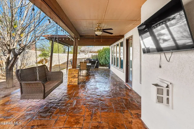 $350,000 | 502 Estancia Clara Lane, Socorro, TX 79927