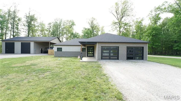 $339,900 | 12583 Regent Oak Drive, Dexter, MO 63841