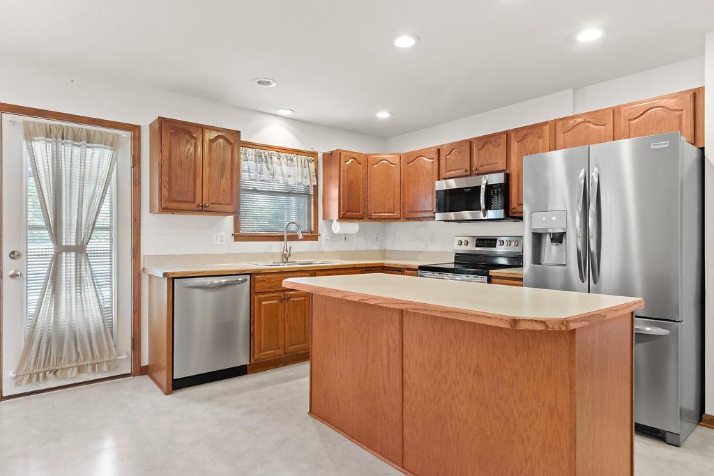 50 Roland Court Pataskala, OH 43062 - Photo 6 of 28 Gallery Image 6