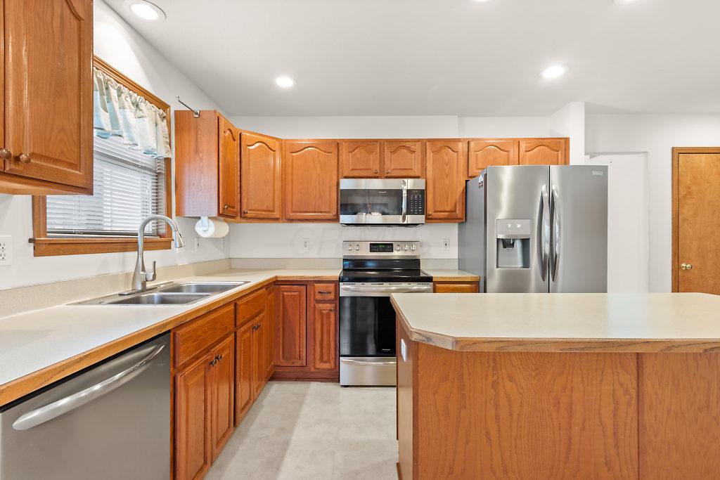 50 Roland Court Pataskala, OH 43062 - Photo 8 of 28 Gallery Image 8