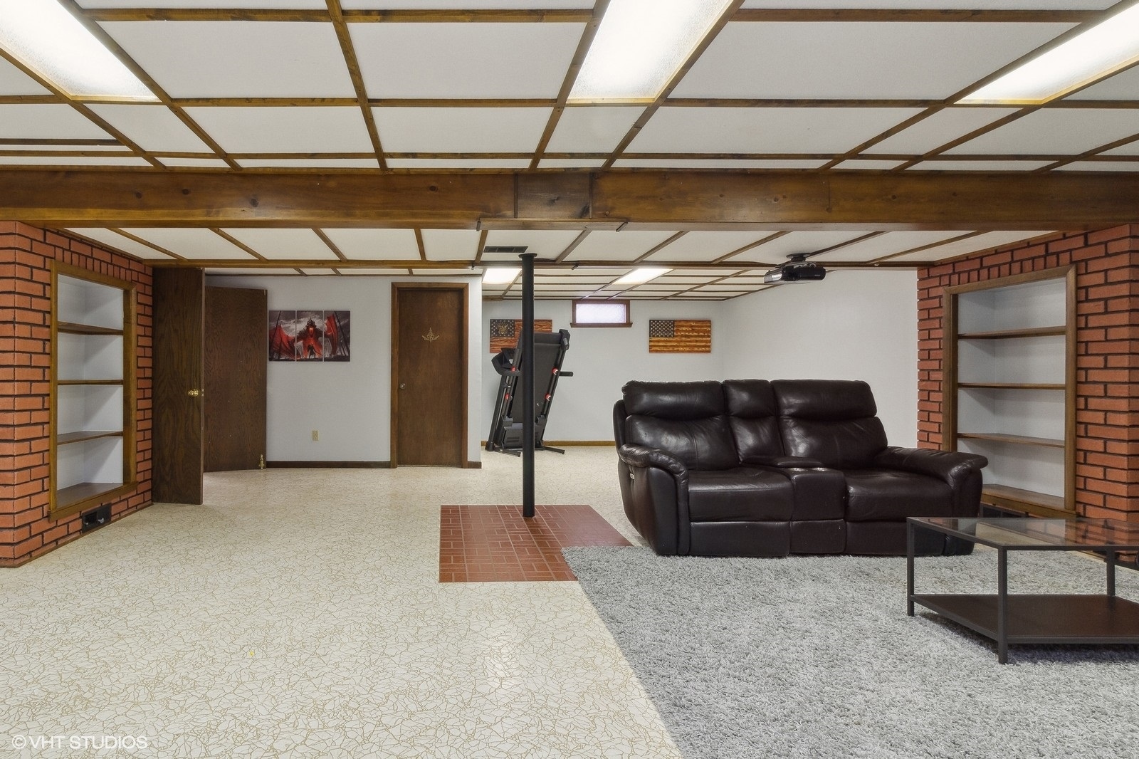 16 Old Post Road Montgomery, IL 60538 - Photo 17 of 21 a living room with furniture