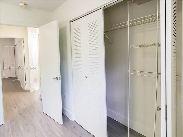 $2,400 | 1901 Northwest S River Drive, Unit 61F, Miami, FL 33125