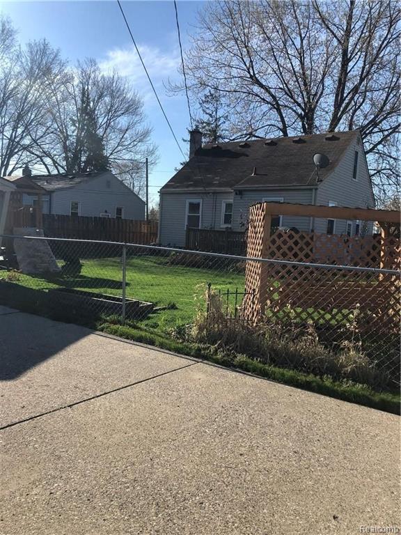 17611 Twelve Mile Road Roseville, MI 48066 - Photo 5 of 30 Gallery Image 5