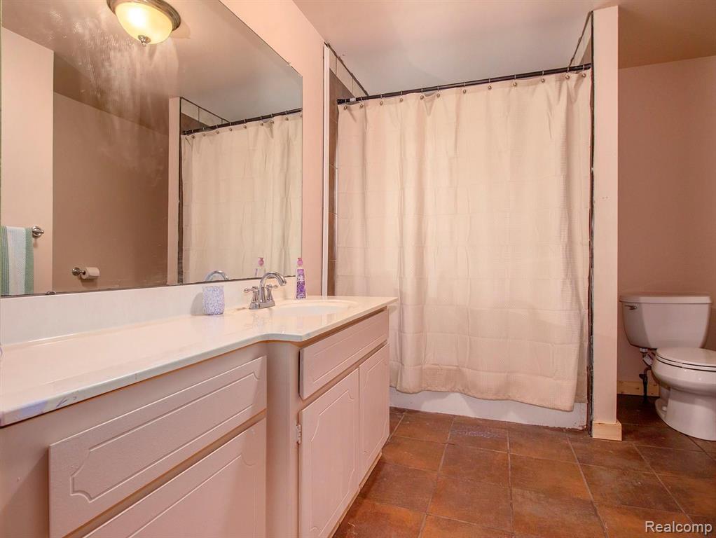 2533 South Lake George Road Metamora, MI 48455 - Photo 14 of 36