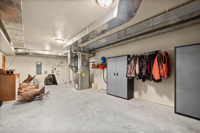 $4,590,000 | 101 North Wyman Road, Remus, MI 49340