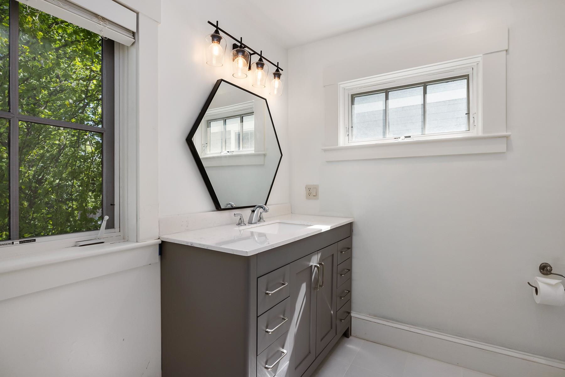 30 Spring Street Portsmouth, NH 03801 - Photo 26 of 48