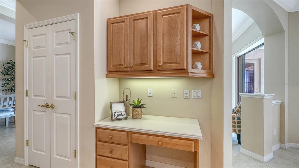 522 Luminary Boulevard Osprey, FL 34229 - Photo 11 of 53