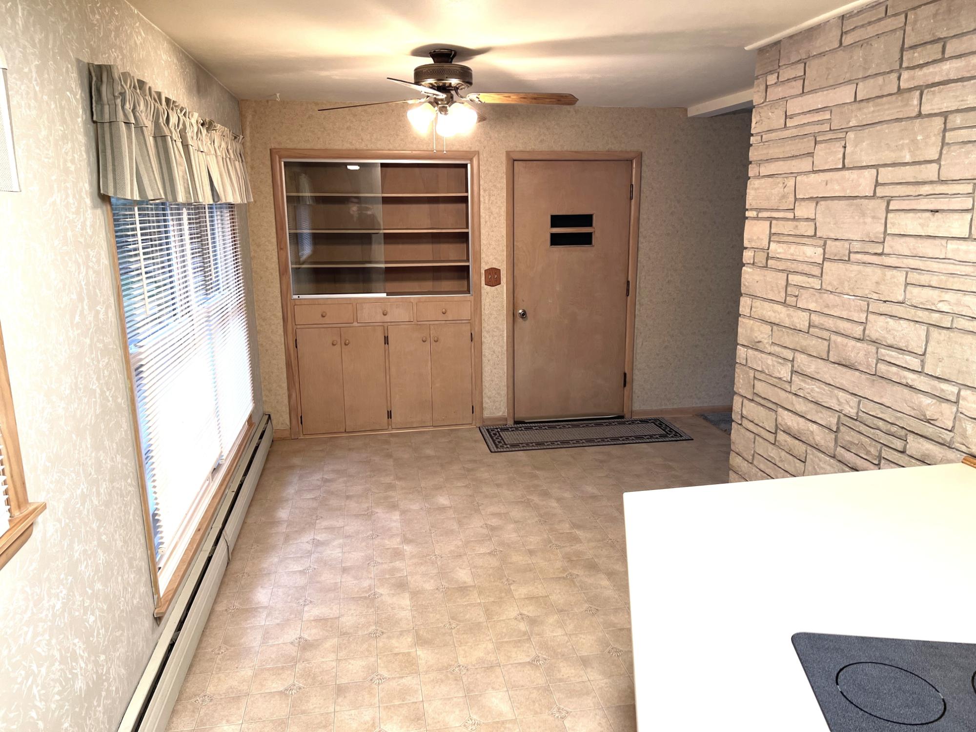 305 Annette Court Rhinelander, WI 54501 - Photo 6 of 42 Gallery Image 6