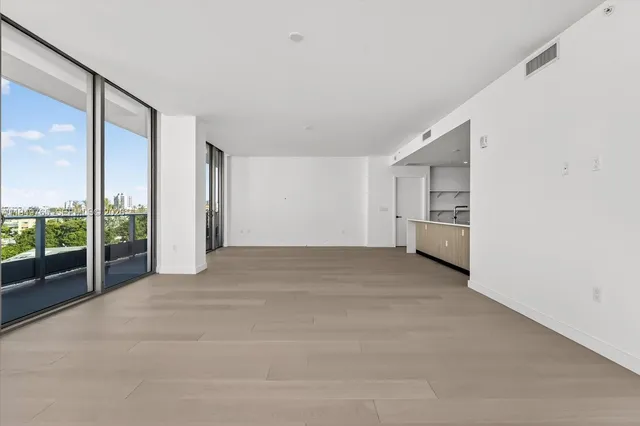 $3,200,000 | 9201 East Bay Harbor Drive, Unit UPH02, Bay Harbor Islands, FL 33154