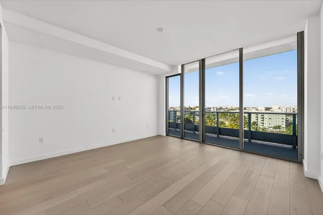 $3,200,000 | 9201 East Bay Harbor Drive, Unit UPH02, Bay Harbor Islands, FL 33154