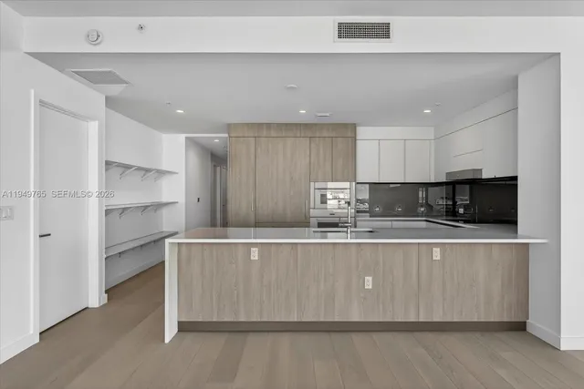 $3,200,000 | 9201 East Bay Harbor Drive, Unit UPH02, Bay Harbor Islands, FL 33154