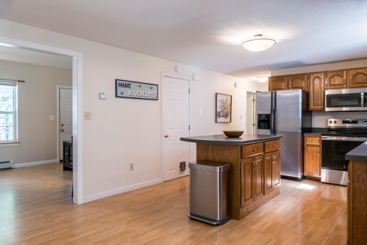 451 Pownal Road Freeport, ME 04032 - Photo 6 of 57 12-Kitchen (4 of 7)