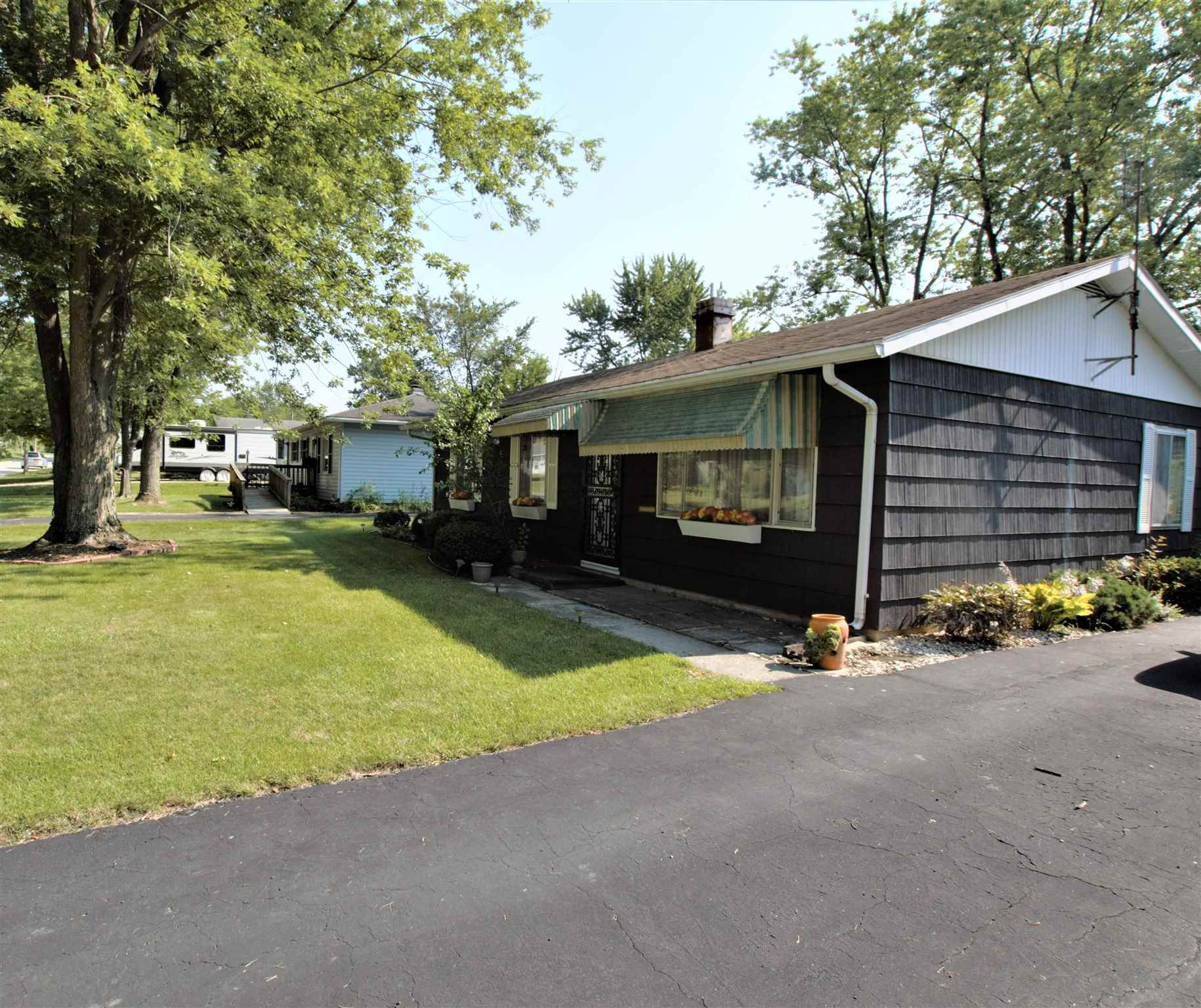 6021 Kent Road Fort Wayne, IN 46816 - Photo 1 of 19