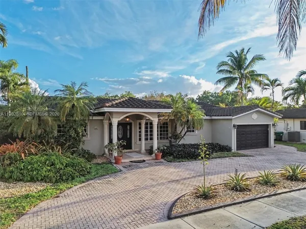 $975,000 | 6726 Orchid Drive, Miami Lakes, FL 33014