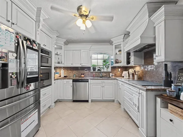 $975,000 | 6726 Orchid Drive, Miami Lakes, FL 33014
