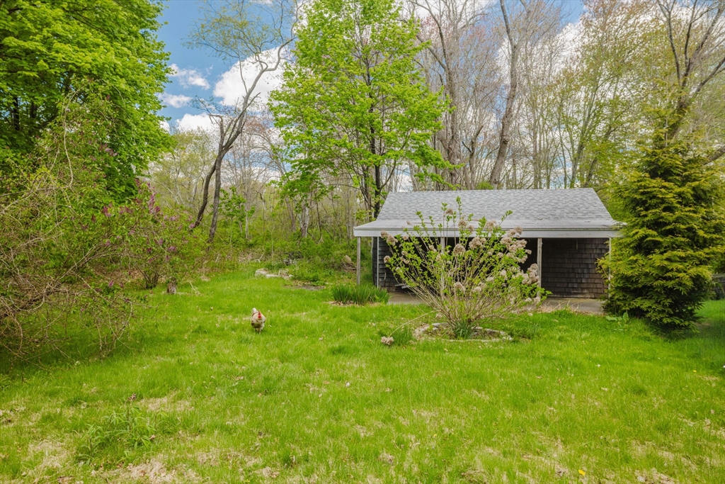 807 Gifford Road Westport, MA 02790 - Photo 8 of 42 Gallery Image 8