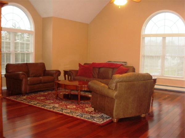 37 Meadowbrook Road Franklin, MA 02038 - Photo 7 of 28 Gallery Image 7