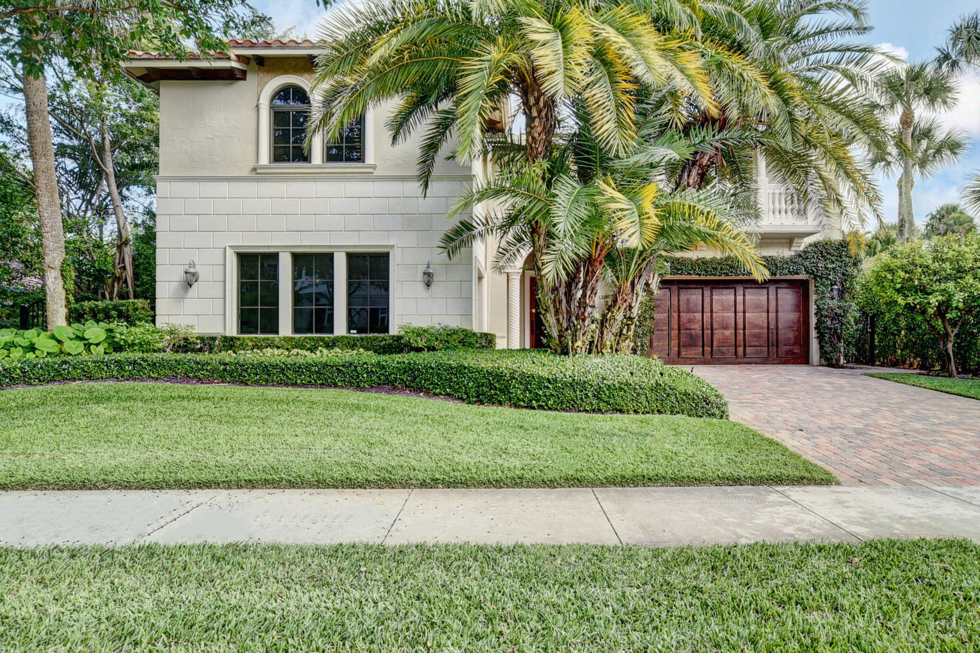 130 Southeast Spanish Trail Boca Raton, FL 33432 - Photo 2 of 66 Front