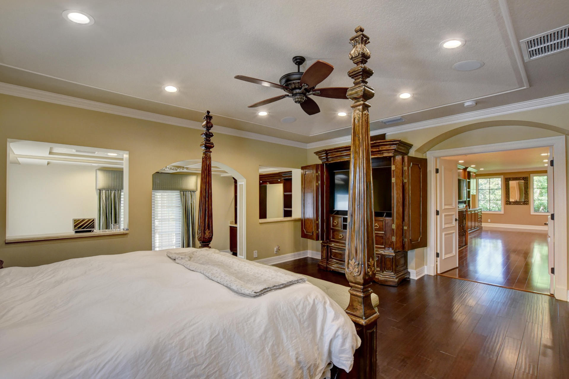 130 Southeast Spanish Trail Boca Raton, FL 33432 - Photo 33 of 66 Specious Master bedroom