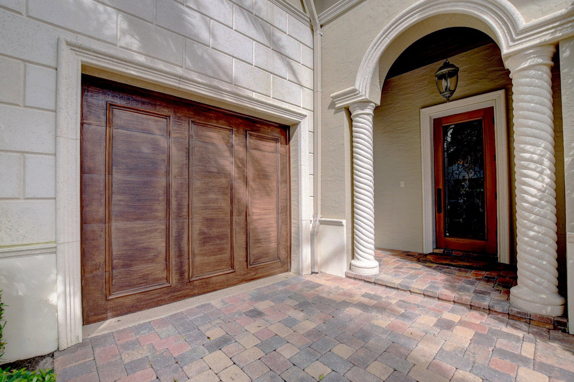 130 Southeast Spanish Trail Boca Raton, FL 33432 - Photo 9 of 66 Close up front
