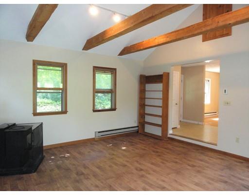 4 Davis Street Rutland, MA 01543 - Photo 5 of 24