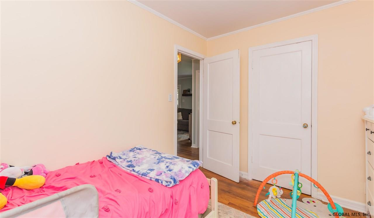 9 Woodrow Road Amsterdam, NY 12010 - Photo 17 of 34 Photo 17