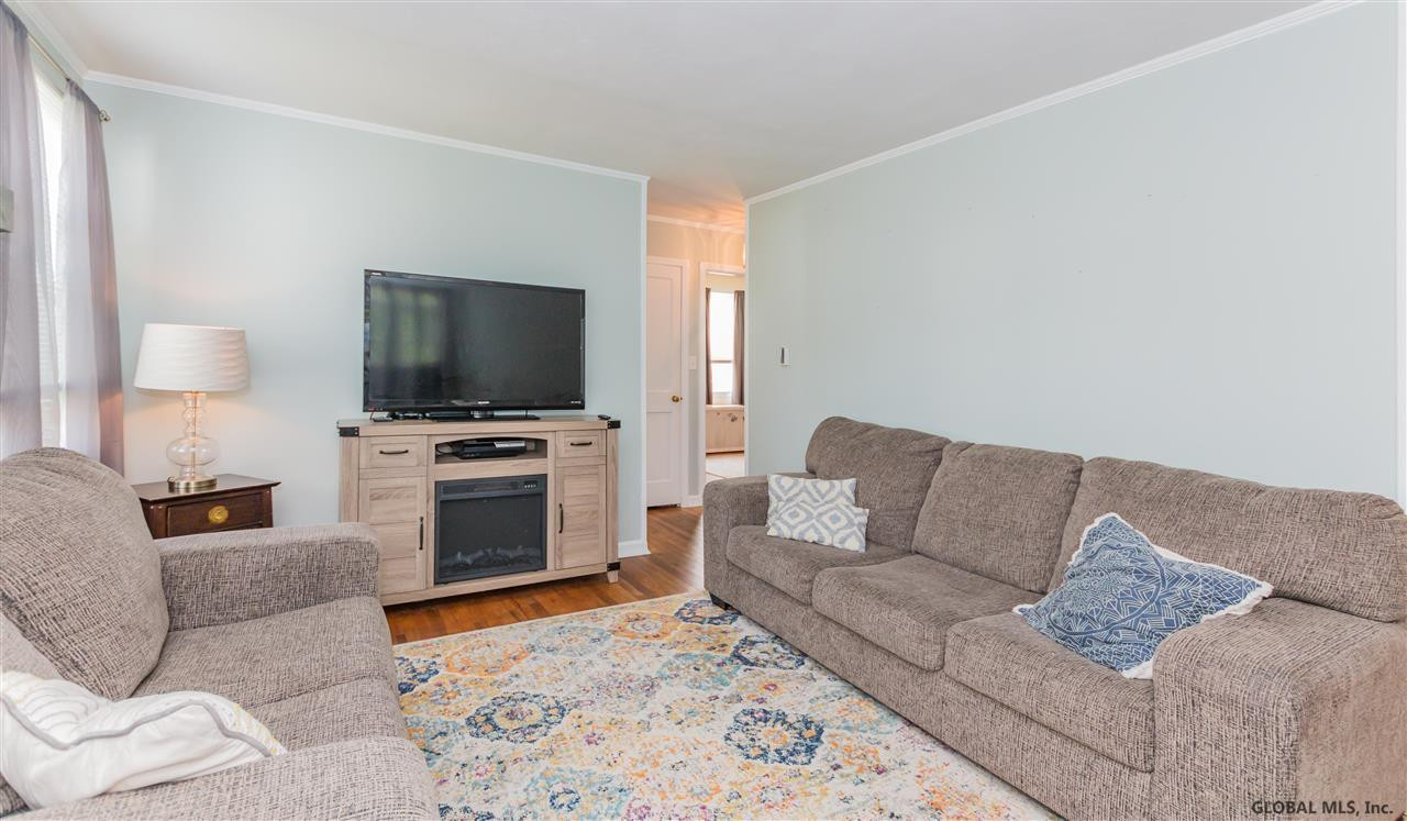 9 Woodrow Road Amsterdam, NY 12010 - Photo 2 of 34 Photo 2