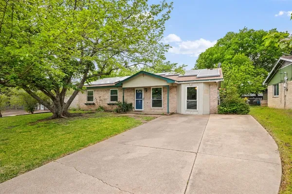 $255,000 | 1224 Mars Drive, Cedar Hill, TX 75104