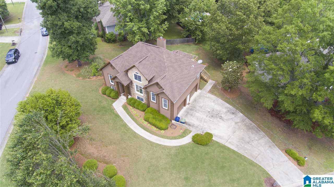 140 Kentwood Trail Alabaster, AL 35007 - Photo 3 of 37