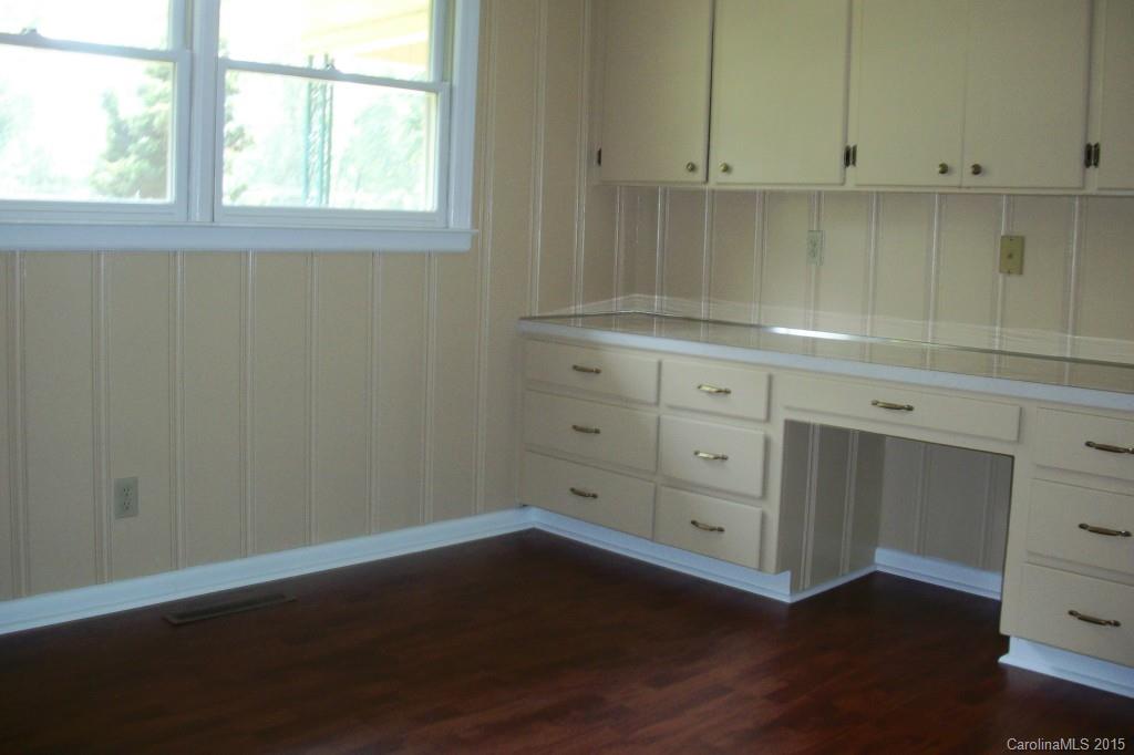 716 Meadowbrook Road Kings Mountain, NC 28086 - Photo 4 of 19 Gallery Image 4