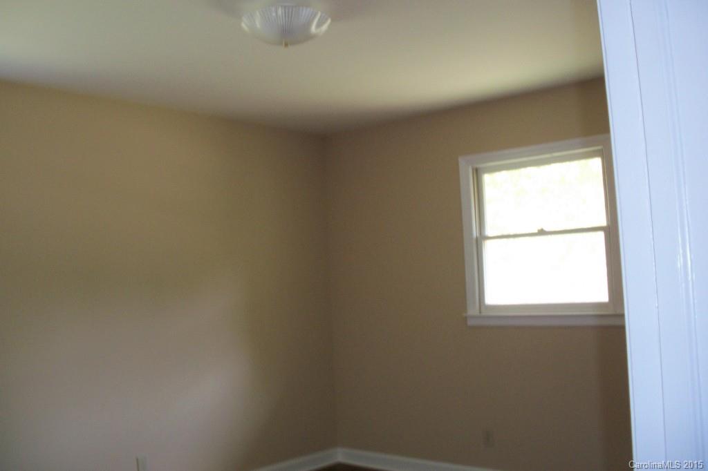 716 Meadowbrook Road Kings Mountain, NC 28086 - Photo 5 of 19 Gallery Image 5