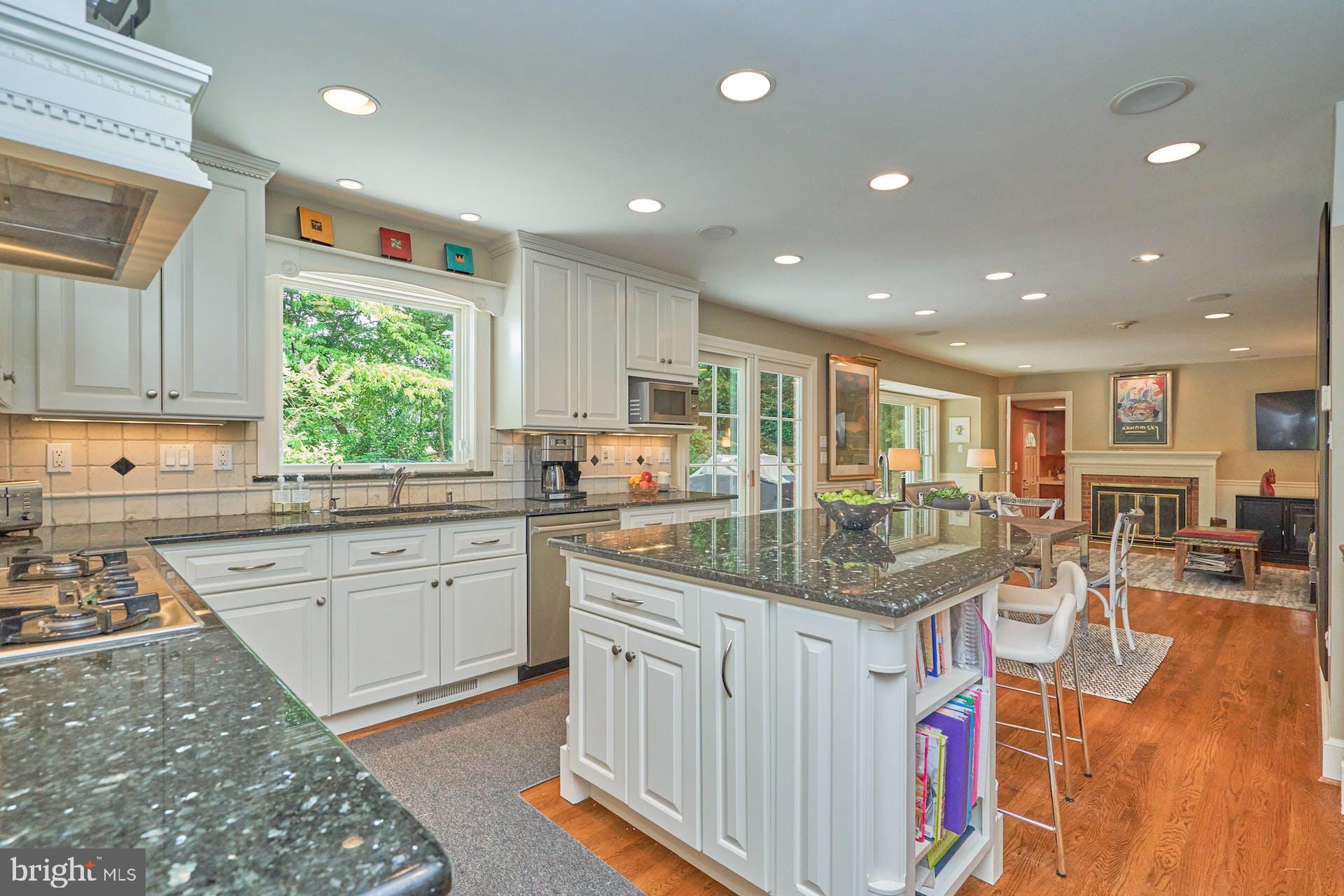1235 Aldebaran Drive McLean, VA 22101 - Photo 13 of 71 Chef's kitchen. Dacor appliances. Granite tops