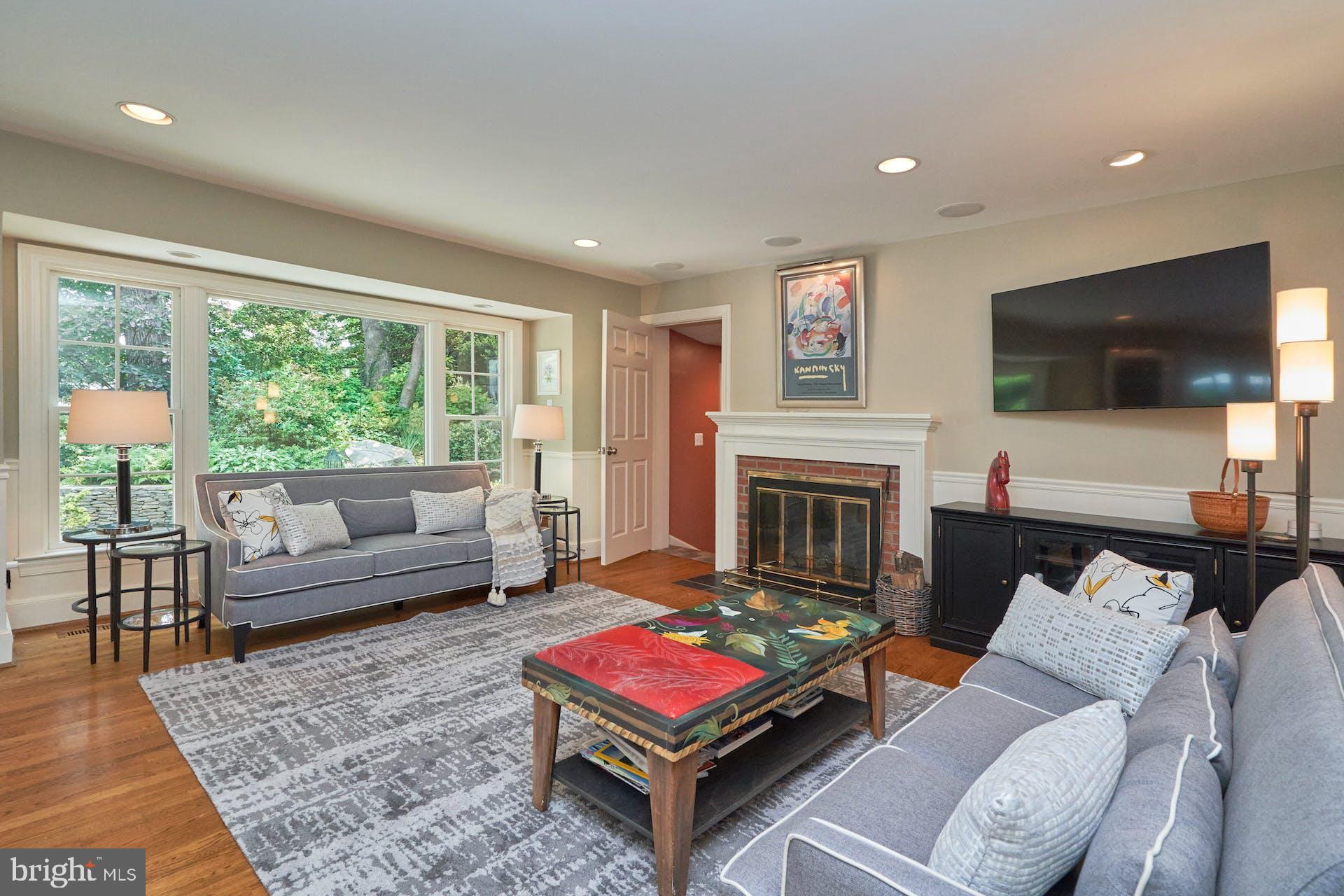 1235 Aldebaran Drive McLean, VA 22101 - Photo 19 of 71 Family room w/view of private backyard.