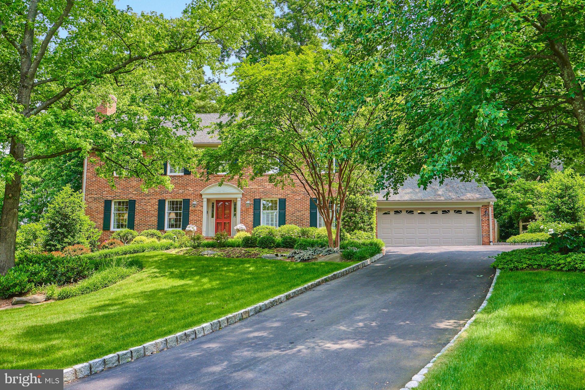 1235 Aldebaran Drive McLean, VA 22101 - Photo 4 of 71 Professional landscaping. Mature trees & plantings