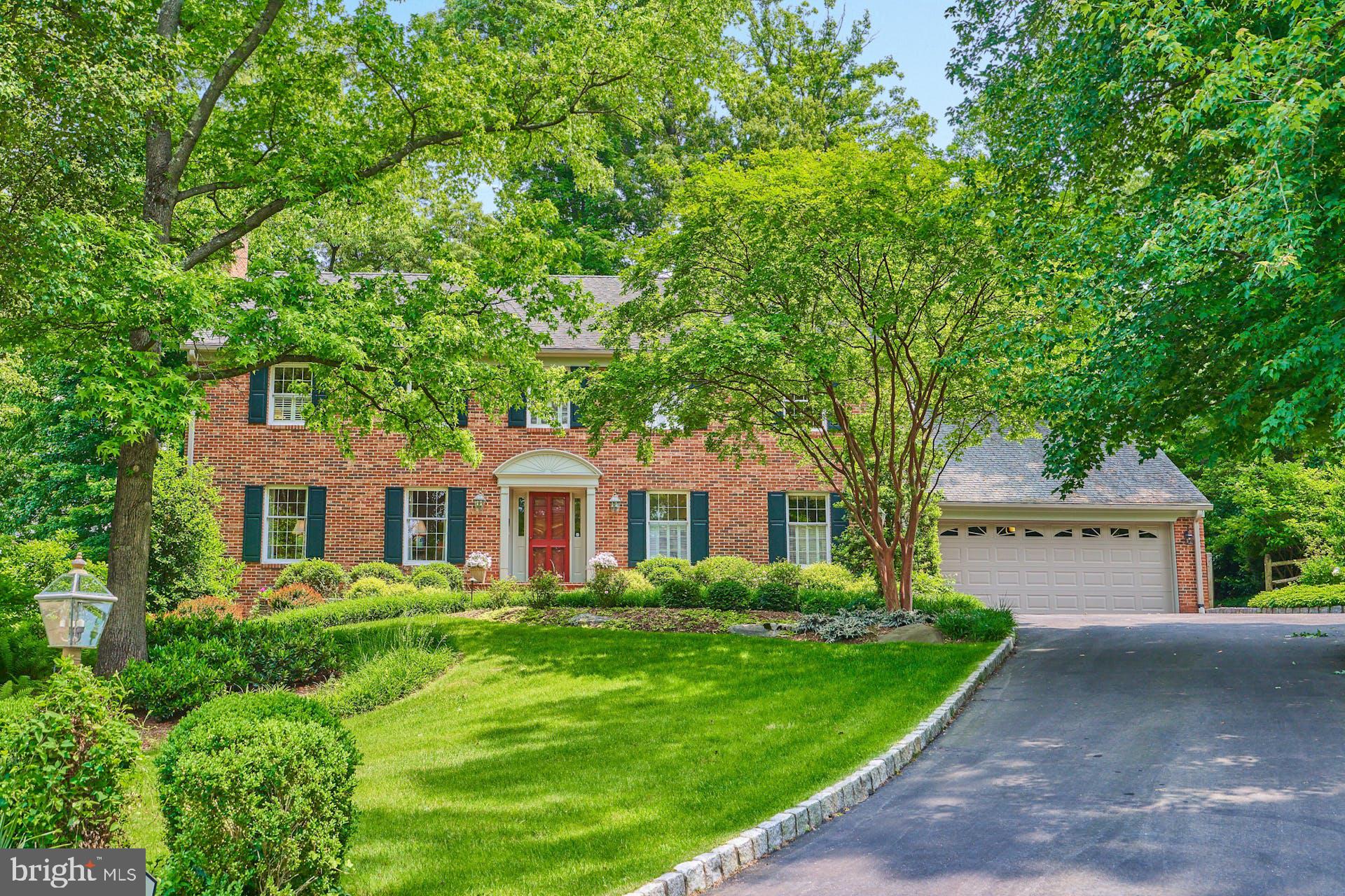 1235 Aldebaran Drive McLean, VA 22101 - Photo 5 of 71 Shrouded in privacy. 17,620 sq.ft. cul-de-sac lot