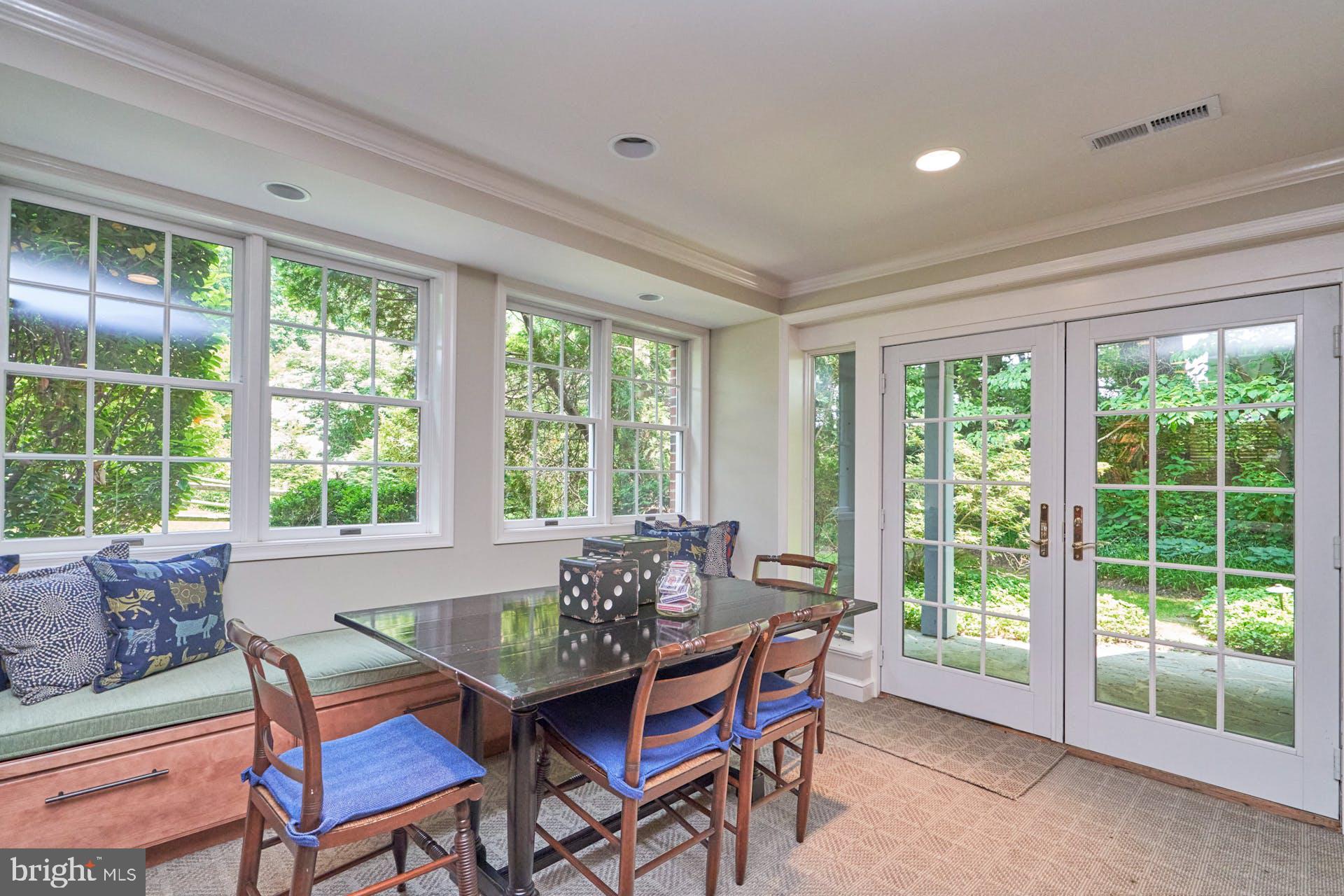 1235 Aldebaran Drive McLean, VA 22101 - Photo 52 of 71 Privacy from every window