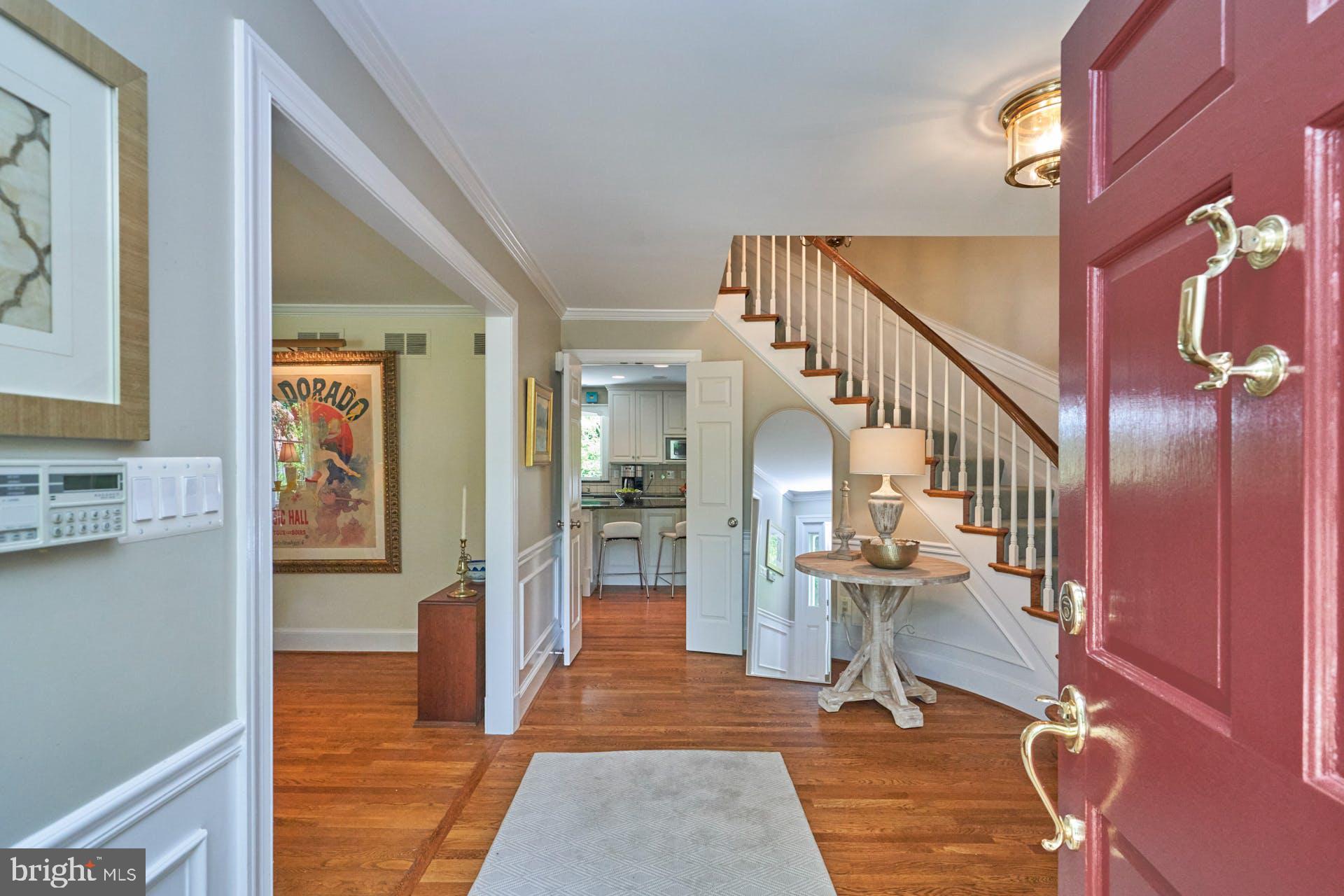 1235 Aldebaran Drive McLean, VA 22101 - Photo 6 of 71 Welcoming foyer with curved staircase. Hardwoods