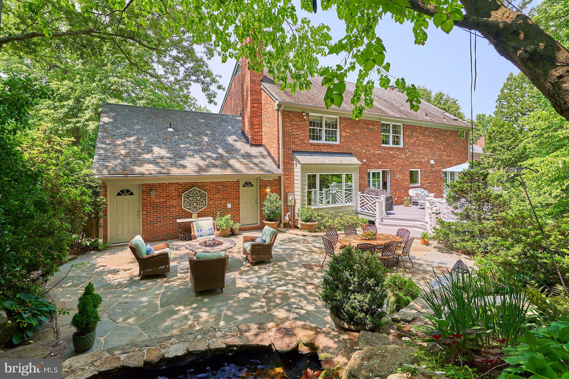 1235 Aldebaran Drive McLean, VA 22101 - Photo 67 of 71 Huge entertaining area w/patio and composite deck