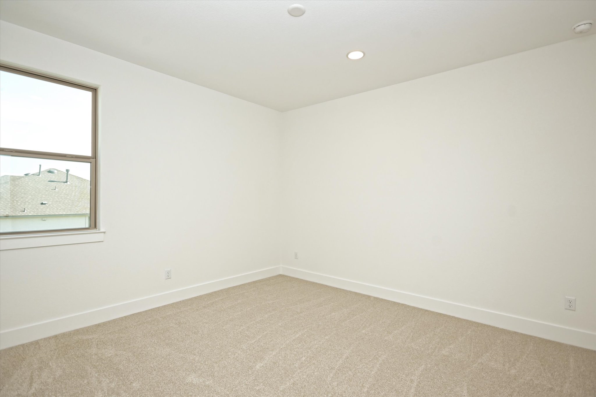 217 Scofield Avenue Georgetown, TX 78626 - Photo 21 of 31 an empty room with a window