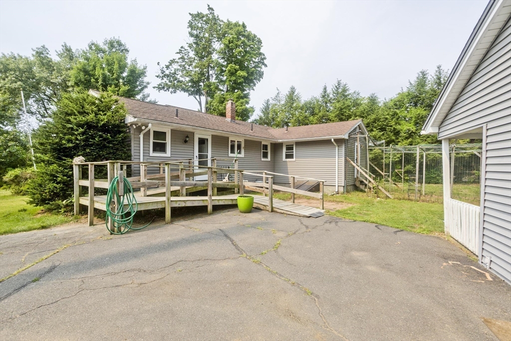 492 Morgan Road West Springfield, MA 01089 - Photo 6 of 31
