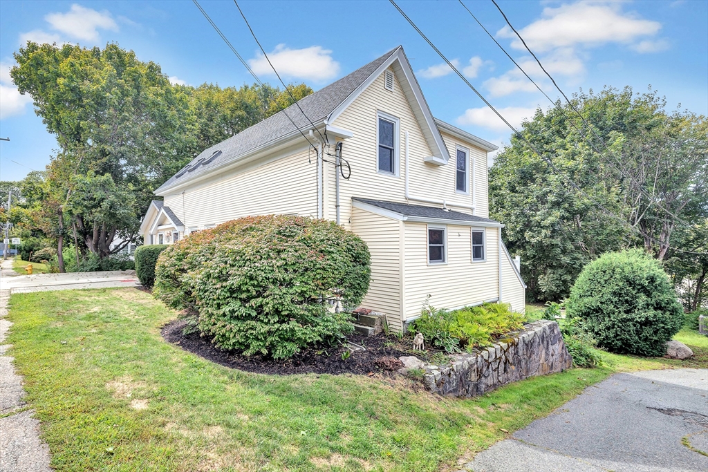 18 Cherry Street Gloucester, MA 01930 - Photo 2 of 42