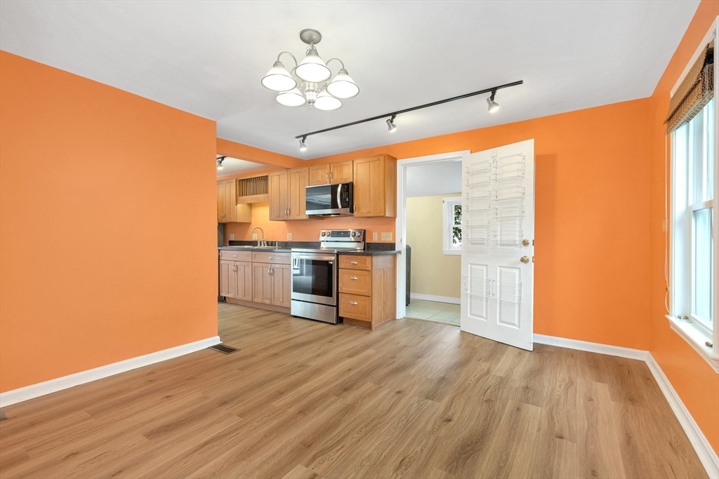18 Cherry Street Gloucester, MA 01930 - Photo 22 of 42