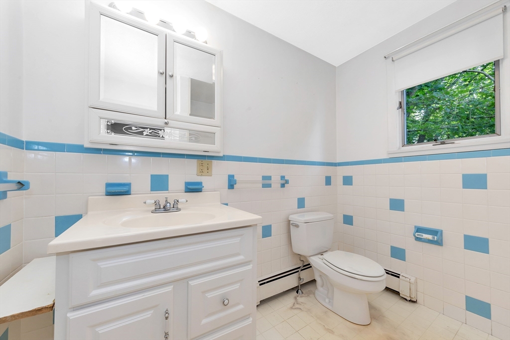18 Cherry Street Gloucester, MA 01930 - Photo 42 of 42