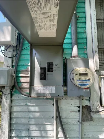 $40,000 | 129 East Pecan Street, Taft, TX 78390