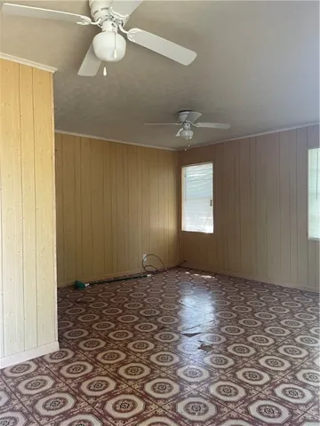 $40,000 | 129 East Pecan Street, Taft, TX 78390