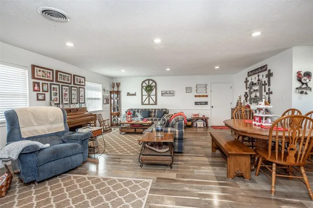 $314,900 | 859 Farm To Market 902, Gainesville, TX 76240